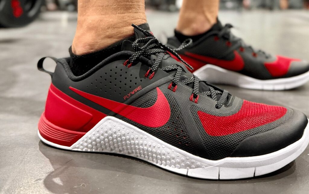 کفش نایک مکتون